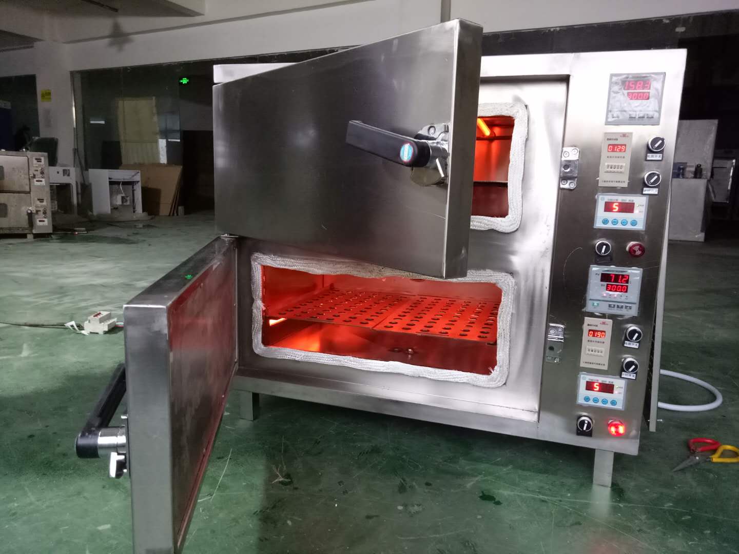 雙層烤2條魚的烤魚箱 雙層烤2條魚的烤魚箱